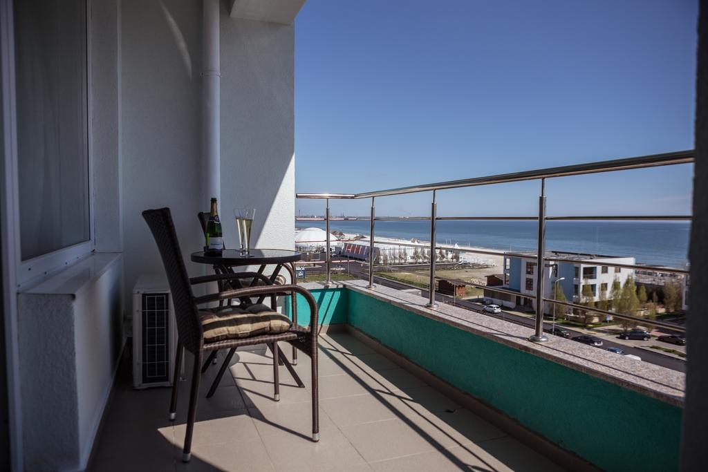 Oasis By The Sea - Summerland Apartment Мамая Экстерьер фото